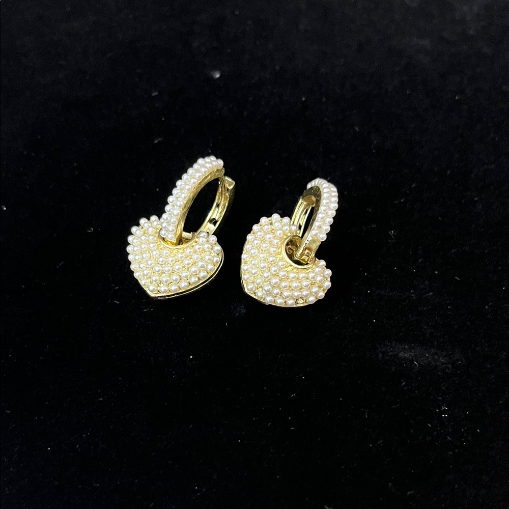 Elegant Gold and Pearl Heart Earrings